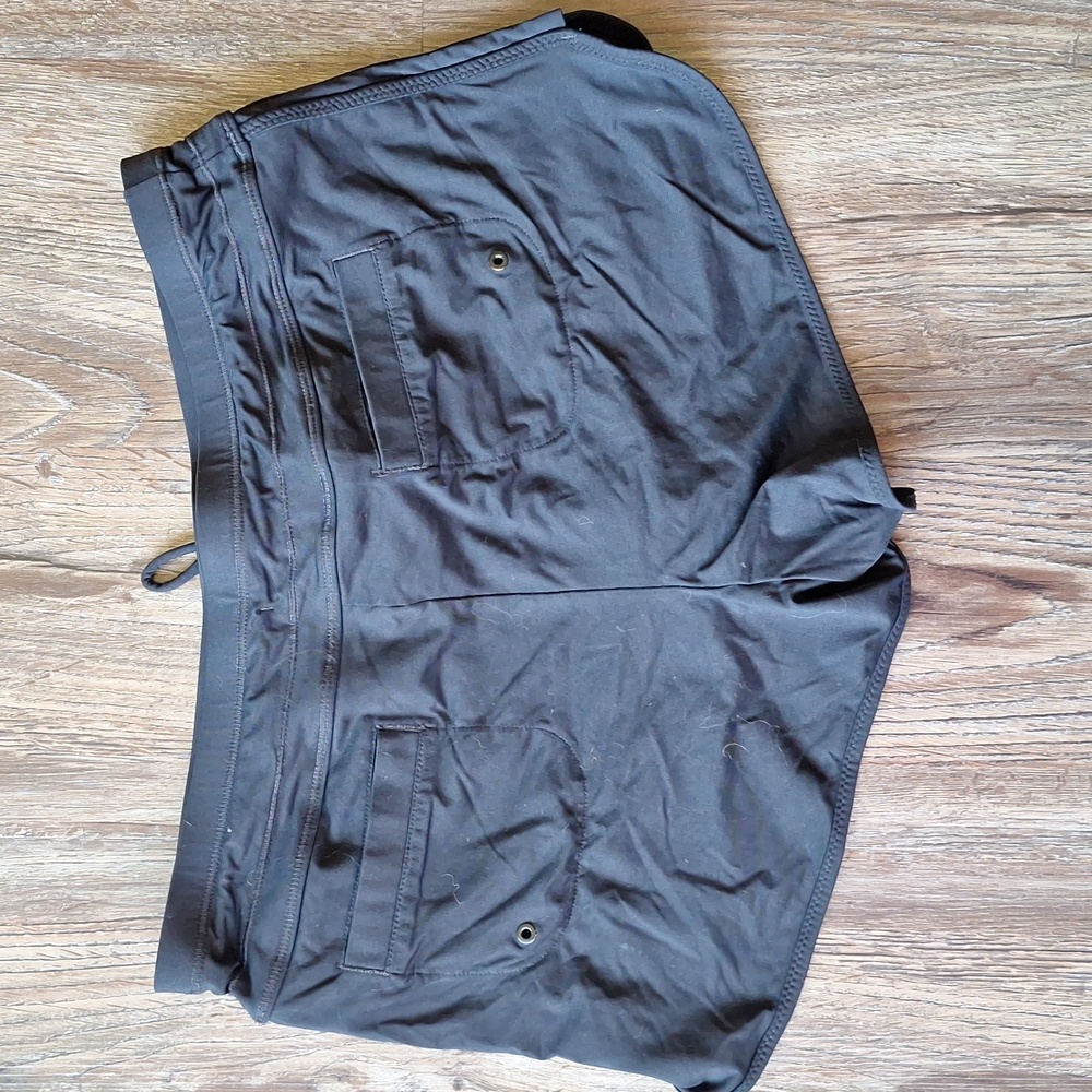 Athleta Black Gym To Swim Short Size Small - Picture 2 of 4